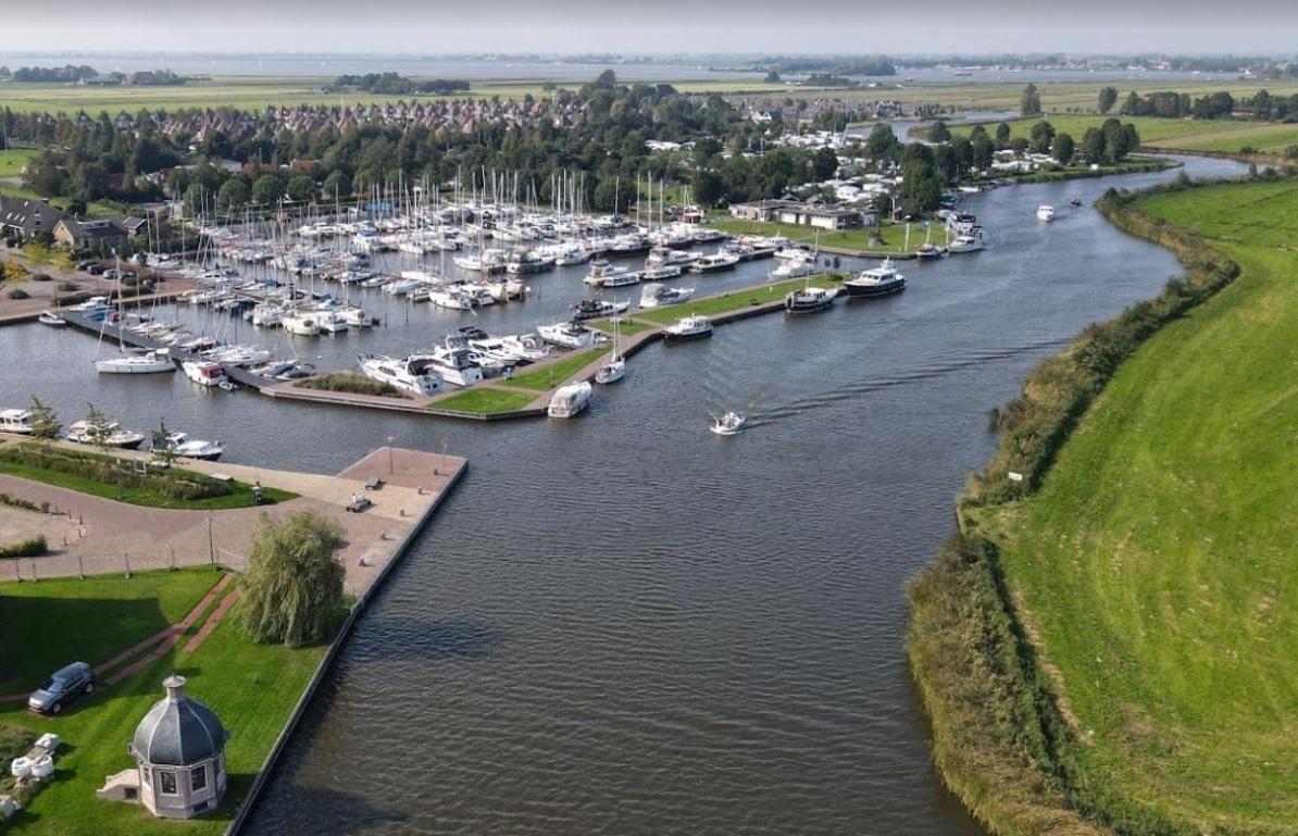 Vila De Rakken Woudsend Exteriér fotografie
